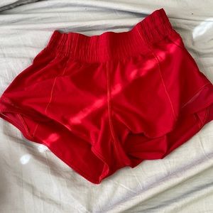 red lulu high rise shorts